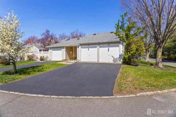 $550,000 | 63 Winthrop Road, Unit A, Monroe Township, NJ 08831