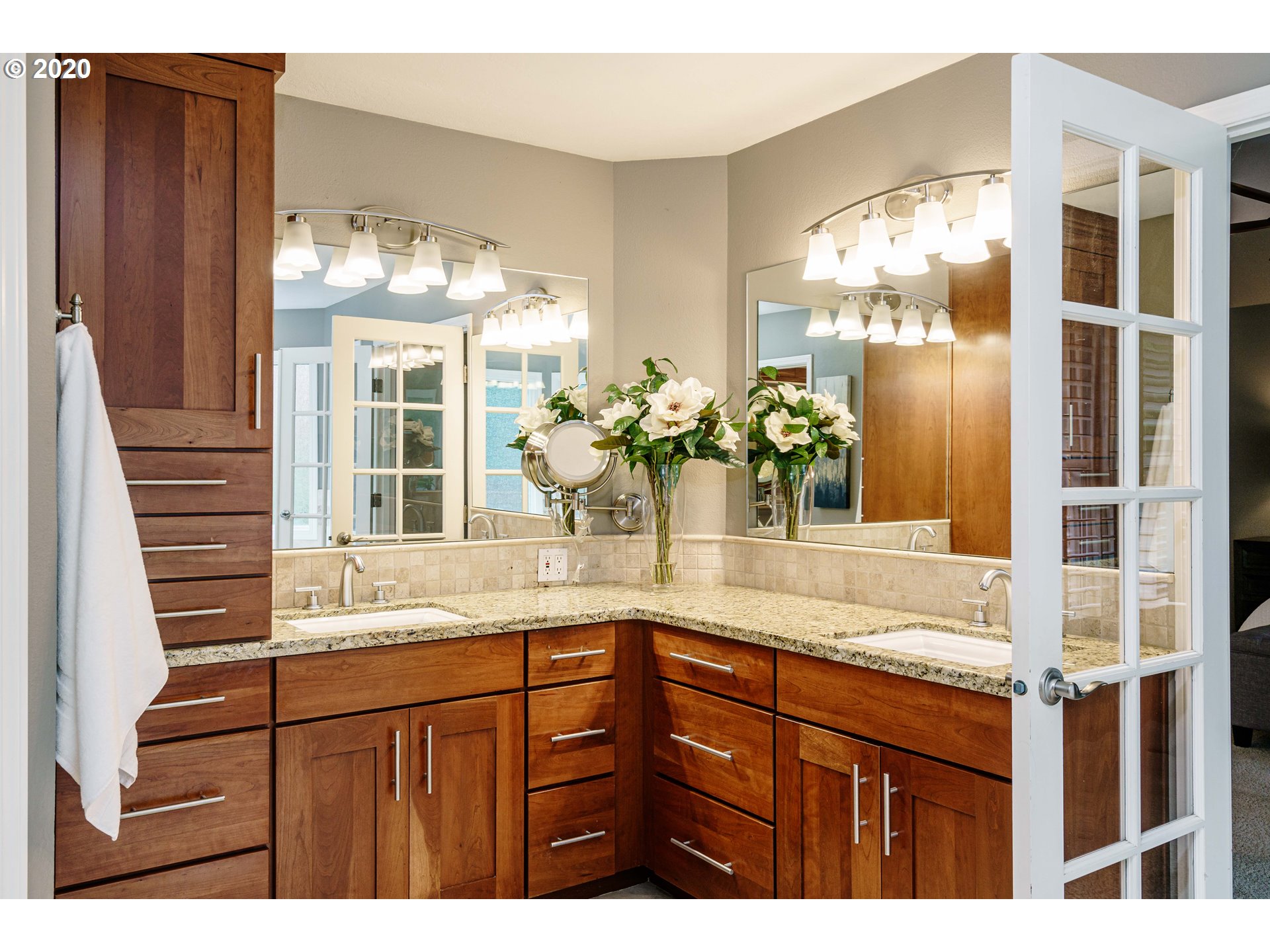 4430 Southwest Selling Court Portland, OR 97221 - Photo 26 of 32 Gallery Image 26