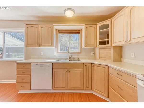 $427,500 | 1120 Southeast Spruce Court, Gresham, OR 97080