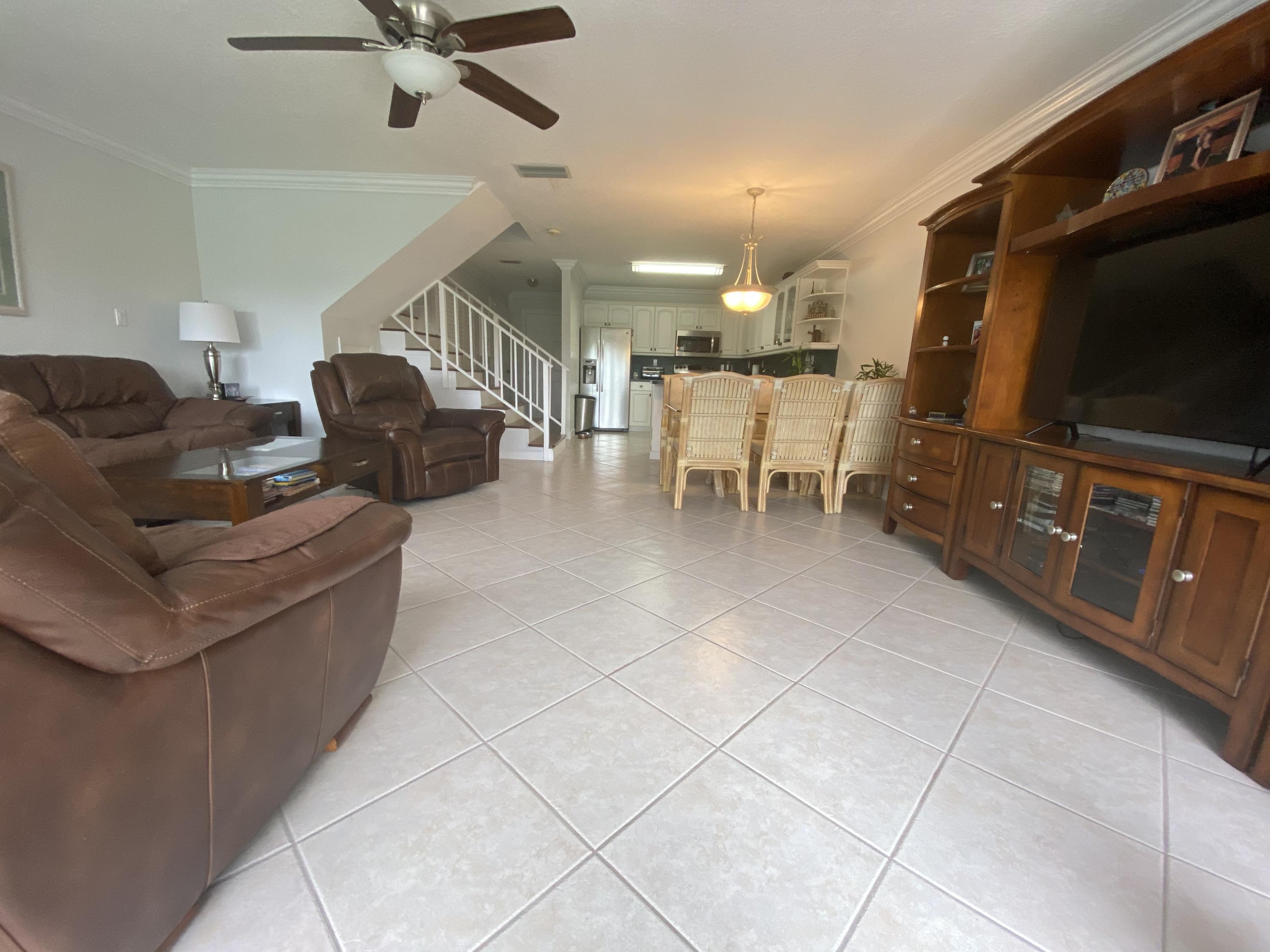 8904 G Southwest 22nd Street Boca Raton, FL 33433 - Photo 12 of 40 Liv Best Pic