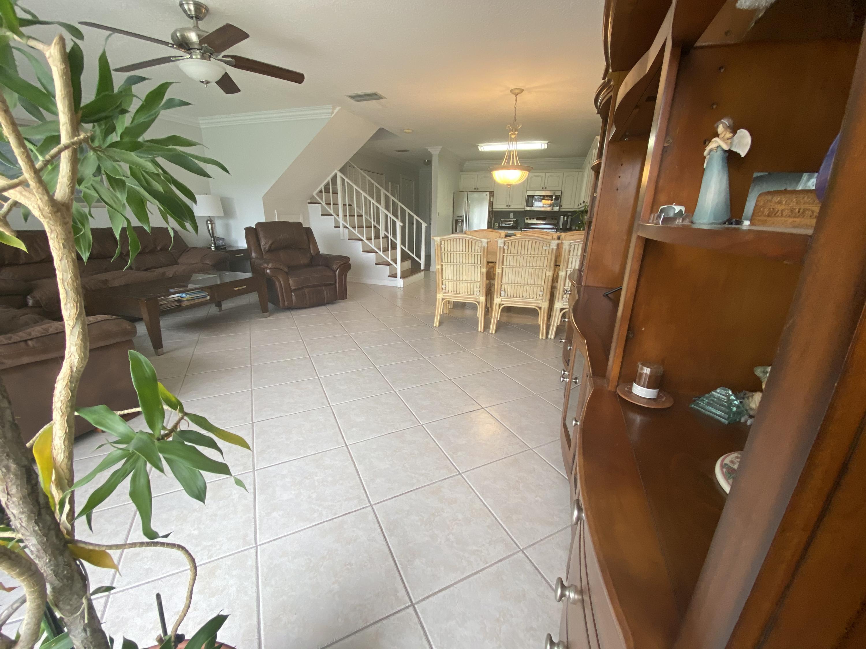 8904 G Southwest 22nd Street Boca Raton, FL 33433 - Photo 14 of 40 Liv fr Grill Corner