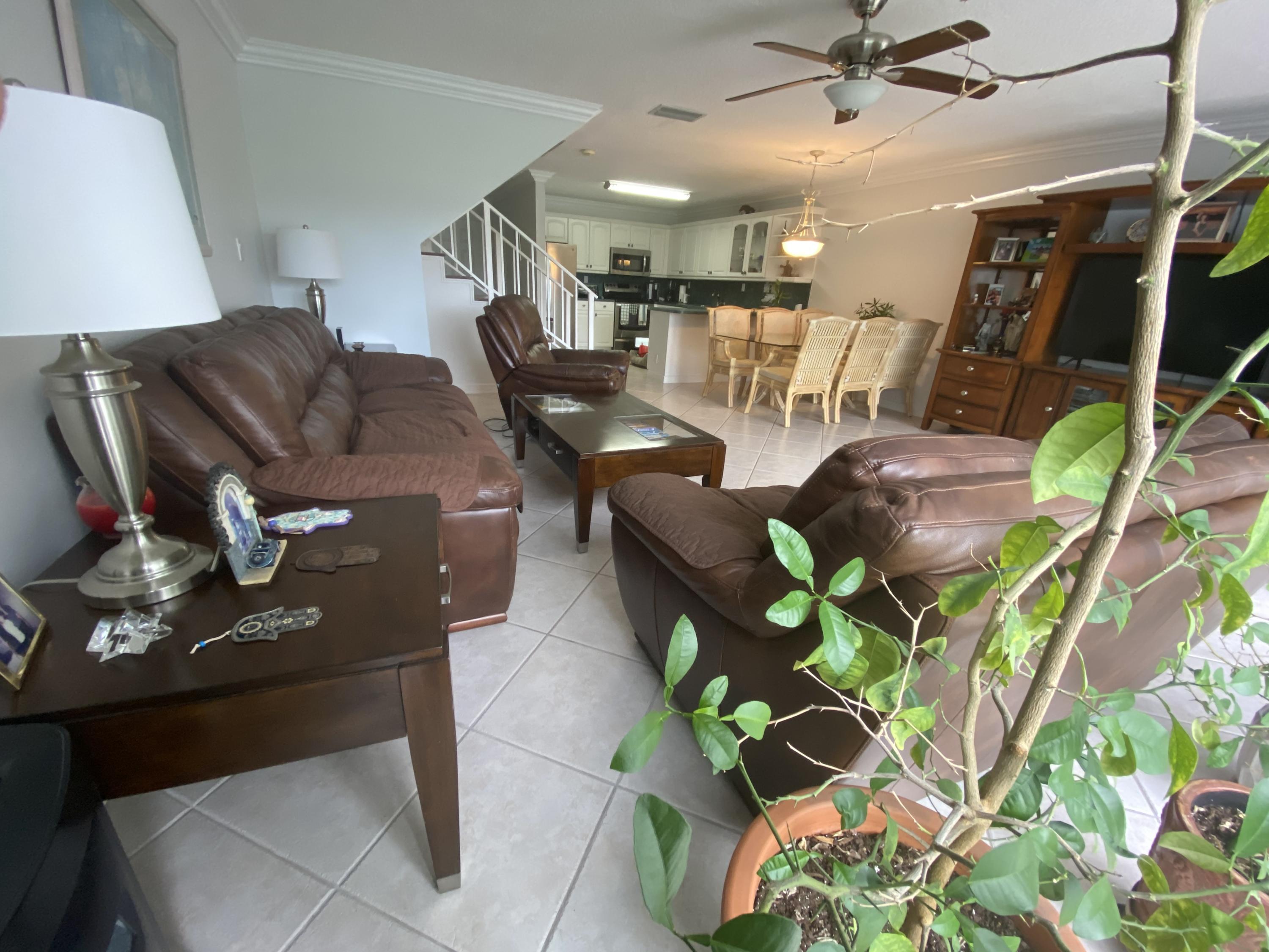 8904 G Southwest 22nd Street Boca Raton, FL 33433 - Photo 15 of 40 Liv fr Flower Corner