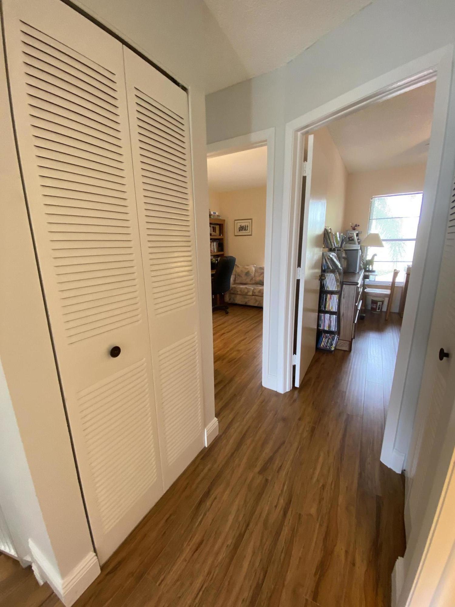 8904 G Southwest 22nd Street Boca Raton, FL 33433 - Photo 17 of 40 Corridor up