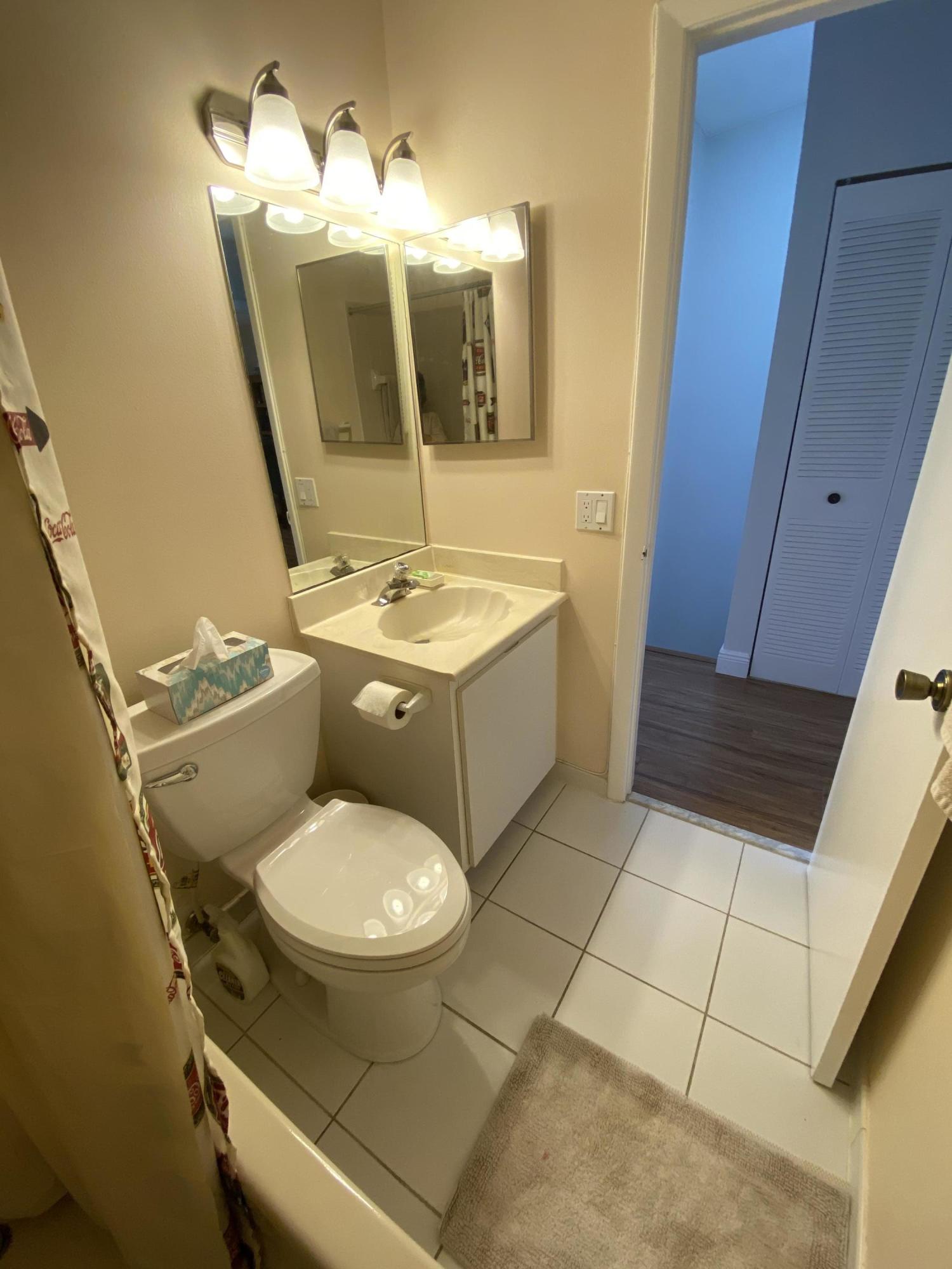 8904 G Southwest 22nd Street Boca Raton, FL 33433 - Photo 19 of 40 Guess Bath 1