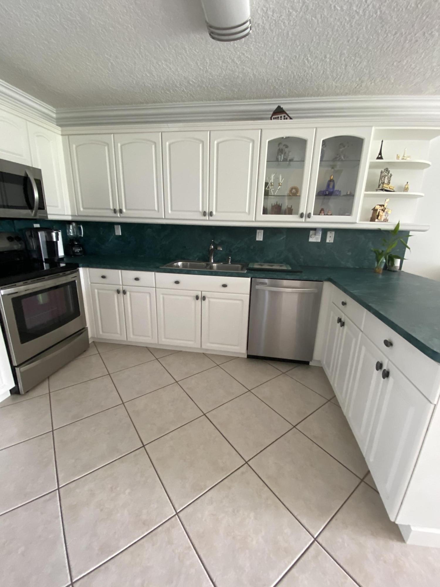 8904 G Southwest 22nd Street Boca Raton, FL 33433 - Photo 2 of 40 Kit - 2