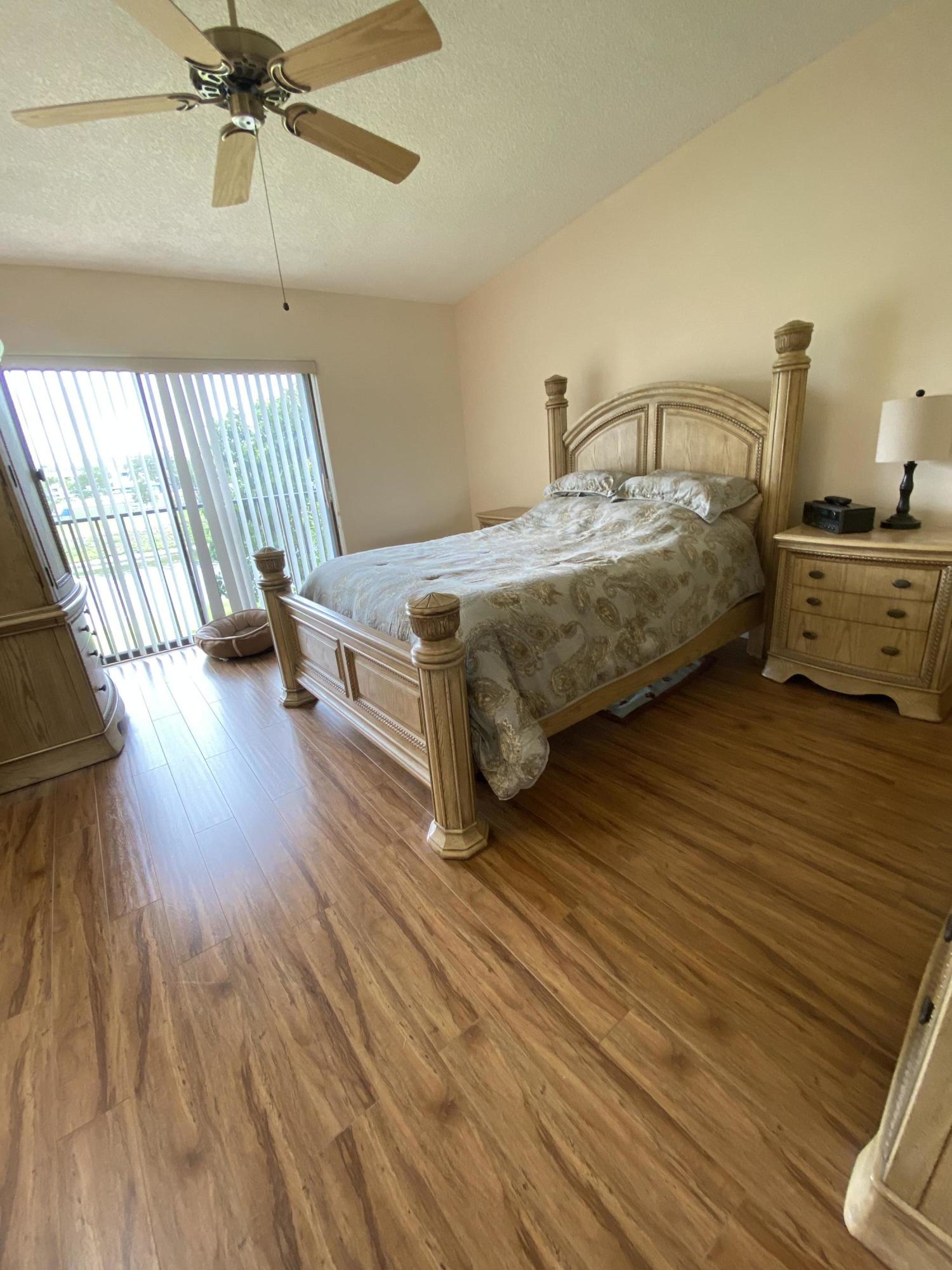 8904 G Southwest 22nd Street Boca Raton, FL 33433 - Photo 29 of 40 Master window 1