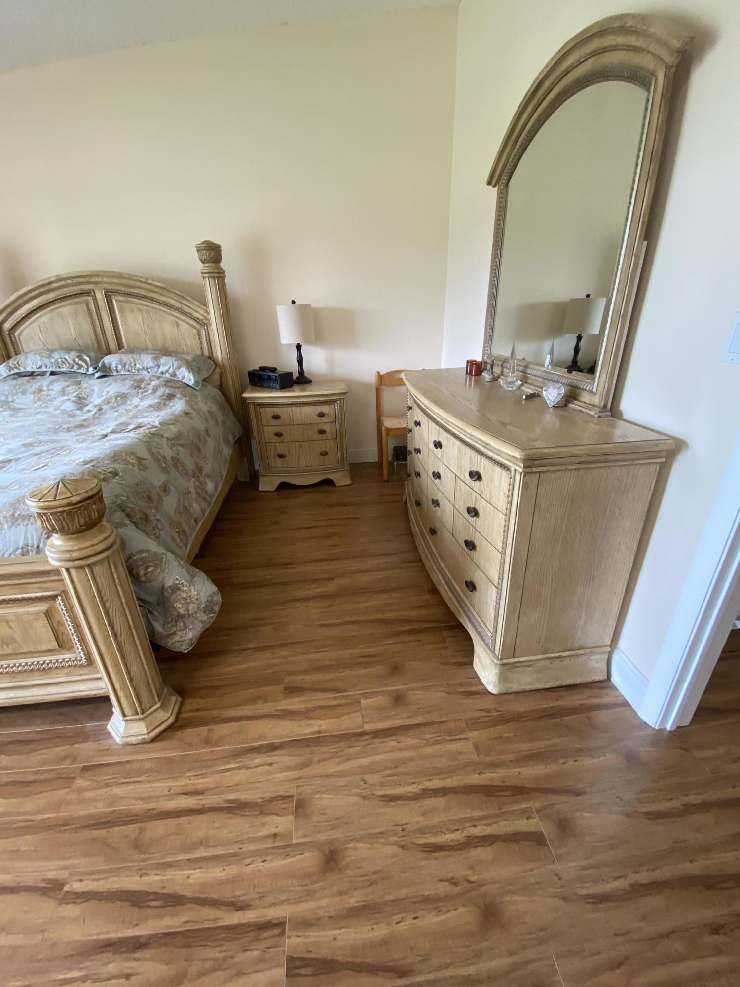 8904 G Southwest 22nd Street Boca Raton, FL 33433 - Photo 30 of 40 Master dresser