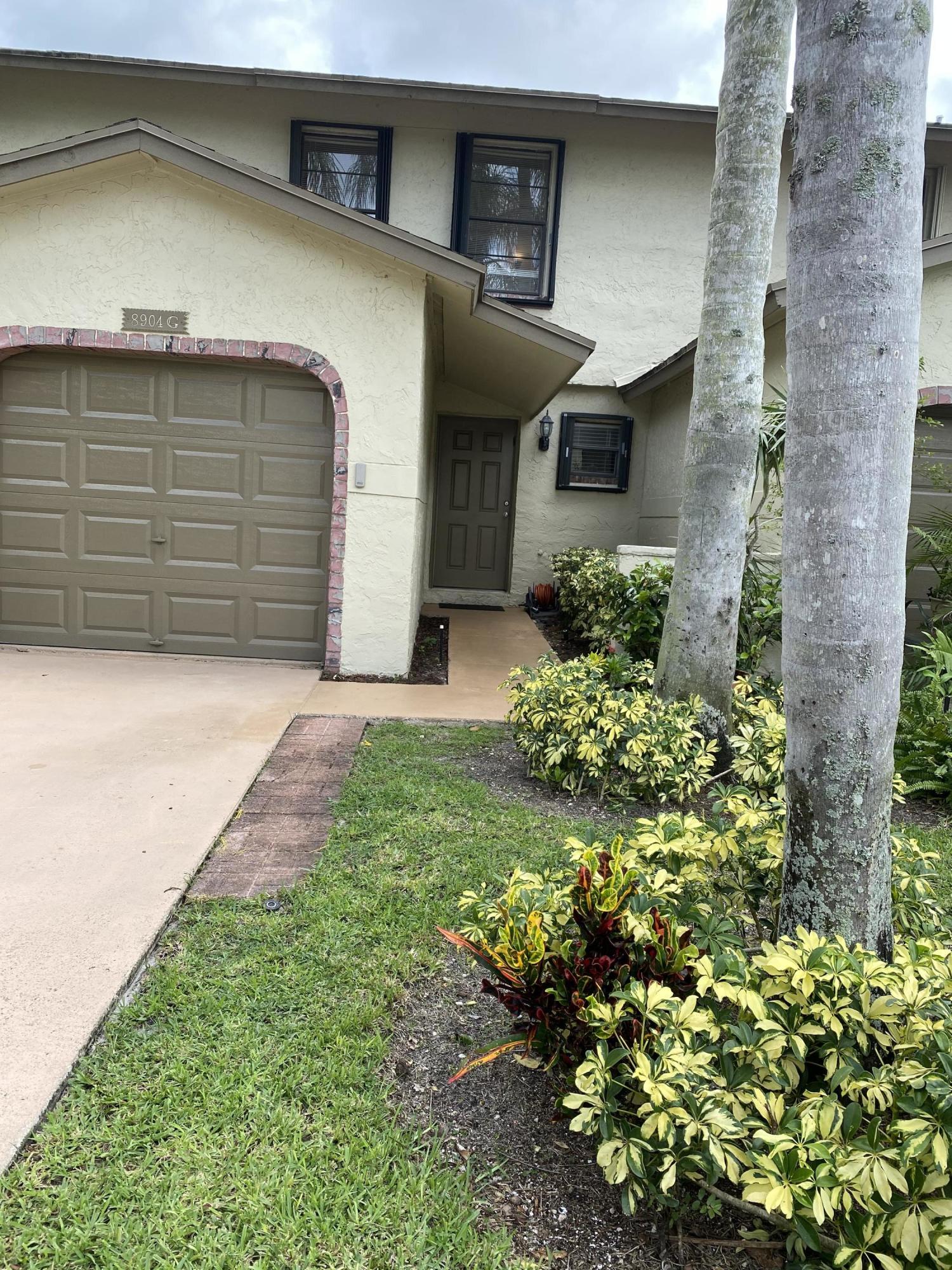 8904 G Southwest 22nd Street Boca Raton, FL 33433 - Photo 3 of 40 Front Ent