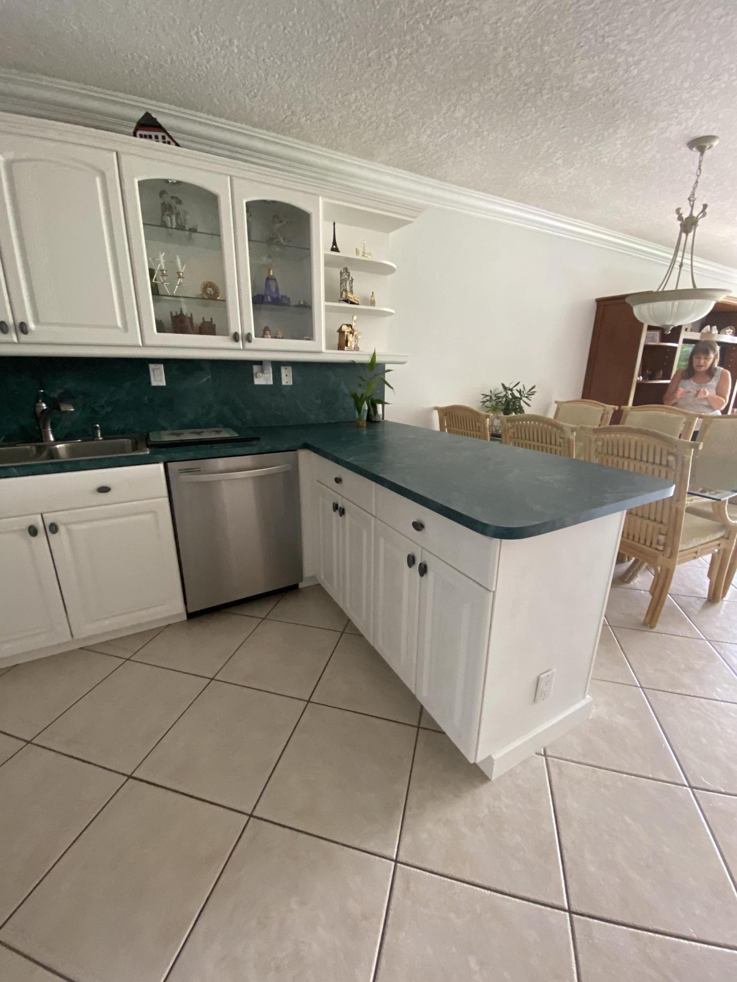 8904 G Southwest 22nd Street Boca Raton, FL 33433 - Photo 10 of 40 Kit 1
