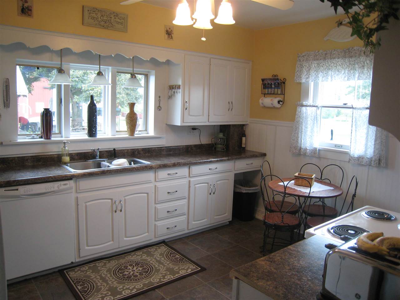 5268 East St Road Rochester, IN 46975 - Photo 3 of 23