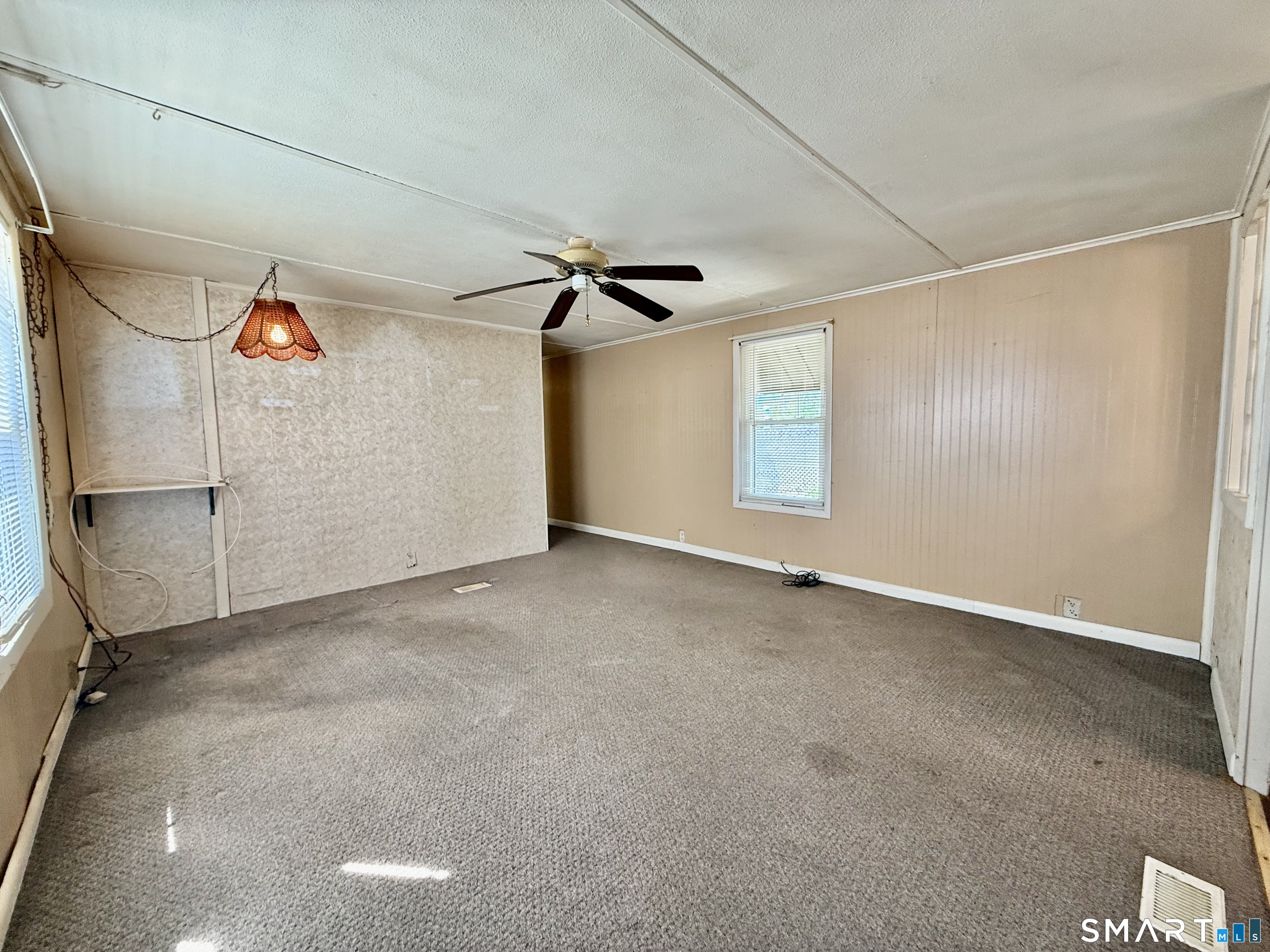 9 N Road East Windsor, CT 06088 - Photo 4 of 20 a view of a garage