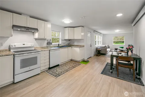 $749,950 | 11009 Asta Lane Southwest, Vashon, WA 98070