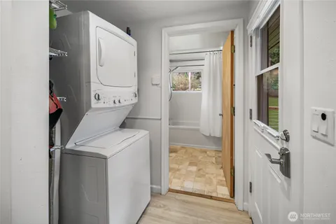 $749,950 | 11009 Asta Lane Southwest, Vashon, WA 98070