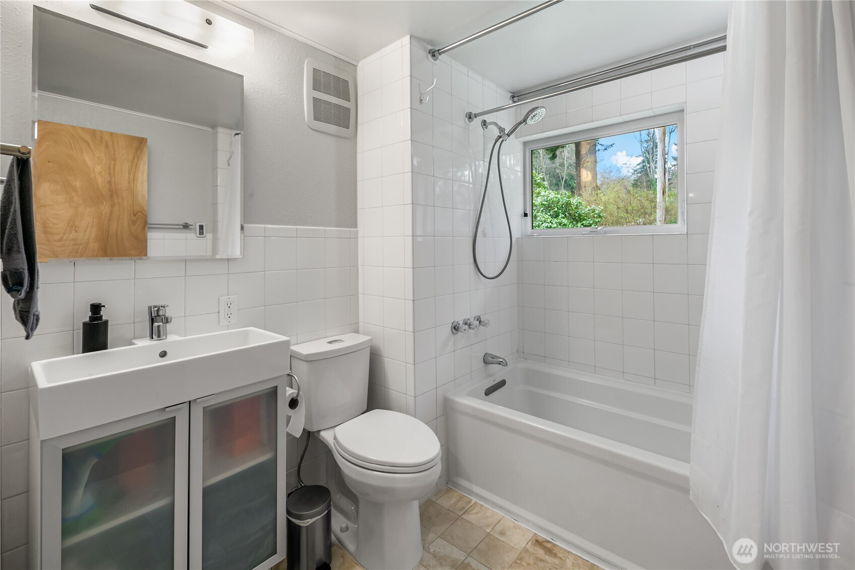 11009 Asta Lane Southwest Vashon, WA 98070 - Photo 16 of 34