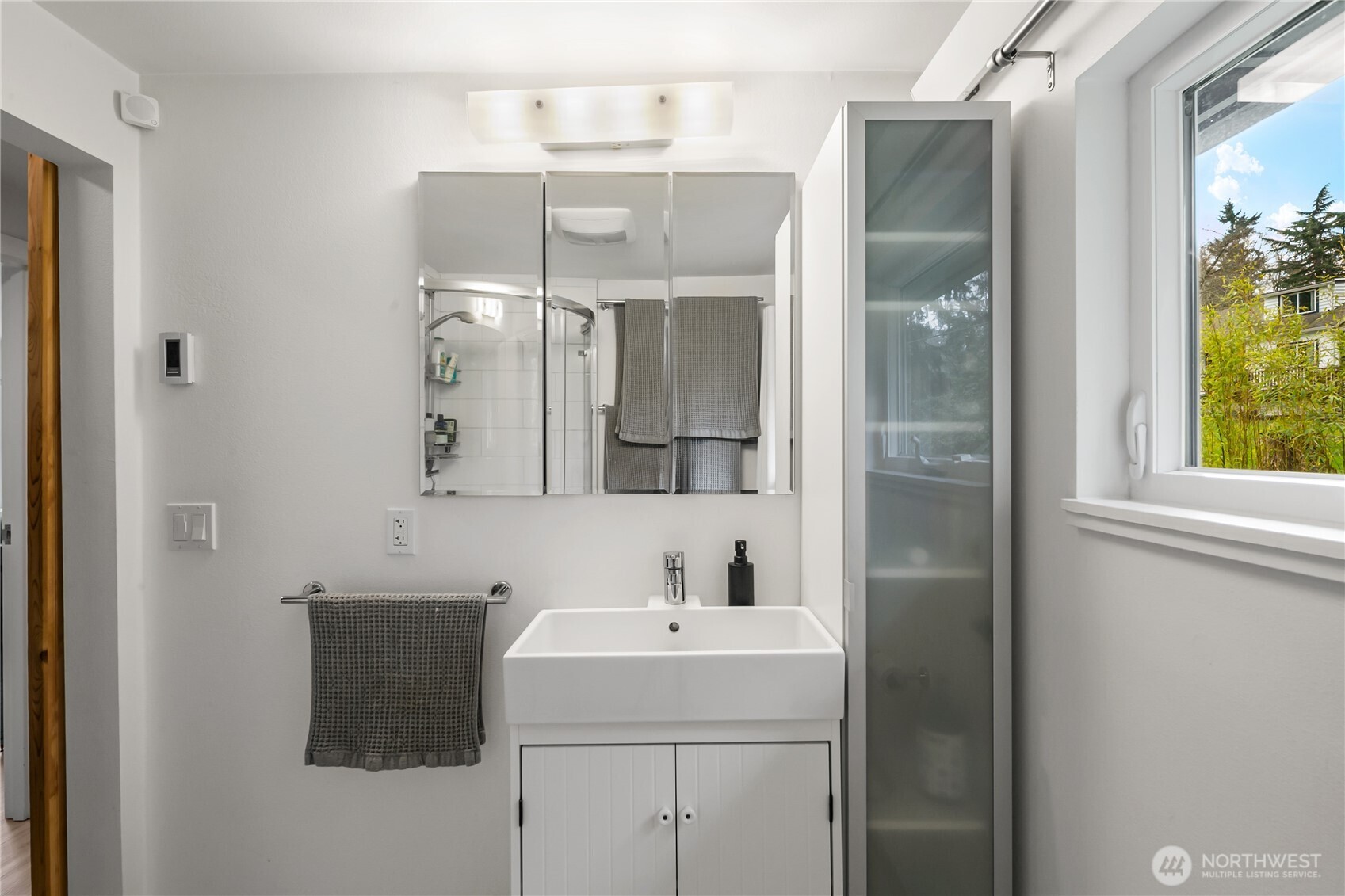 11009 Asta Lane Southwest Vashon, WA 98070 - Photo 21 of 34