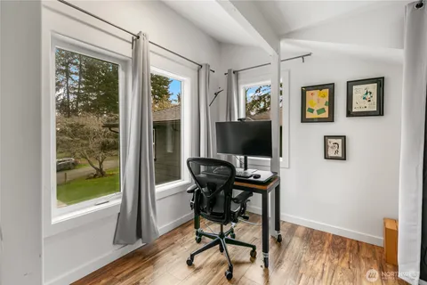 $749,950 | 11009 Asta Lane Southwest, Vashon, WA 98070