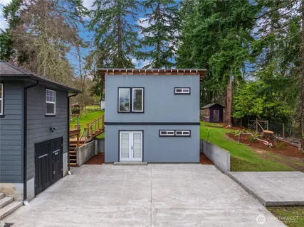 $749,950 | 11009 Asta Lane Southwest, Vashon, WA 98070