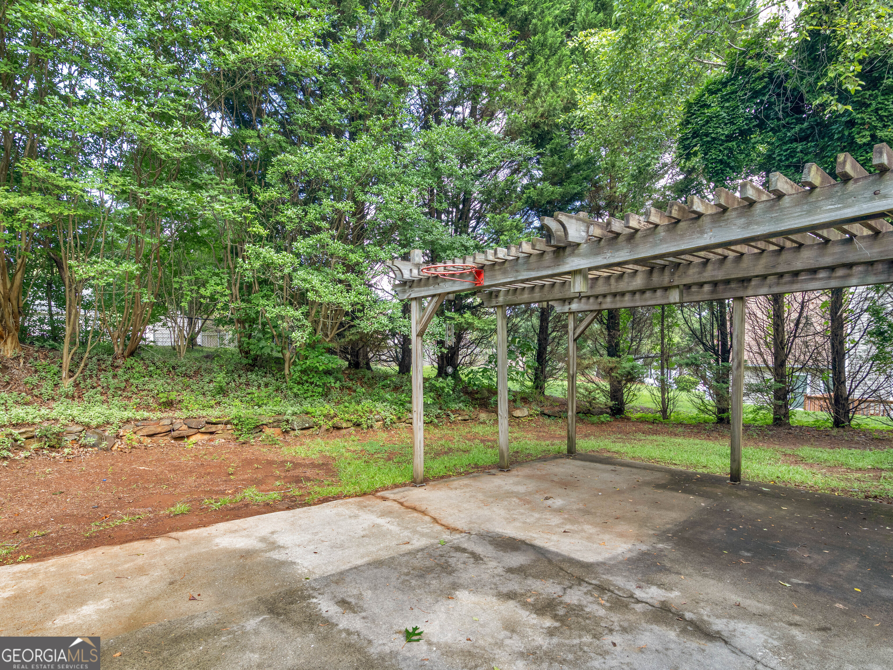 404 Northwind Place Stockbridge, GA 30281 - Photo 10 of 56 a view of a park with large trees