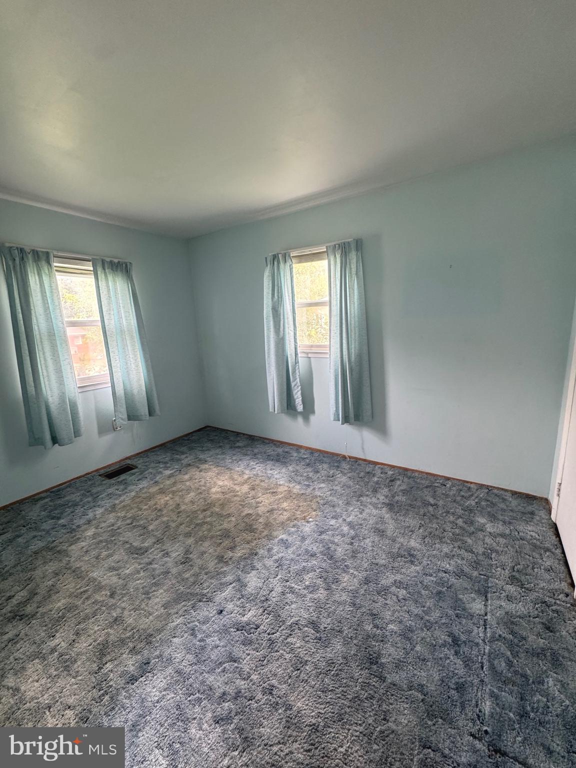 14663 Cloverdale Road Woodbridge, VA 22193 - Photo 11 of 18 Gallery Image 11