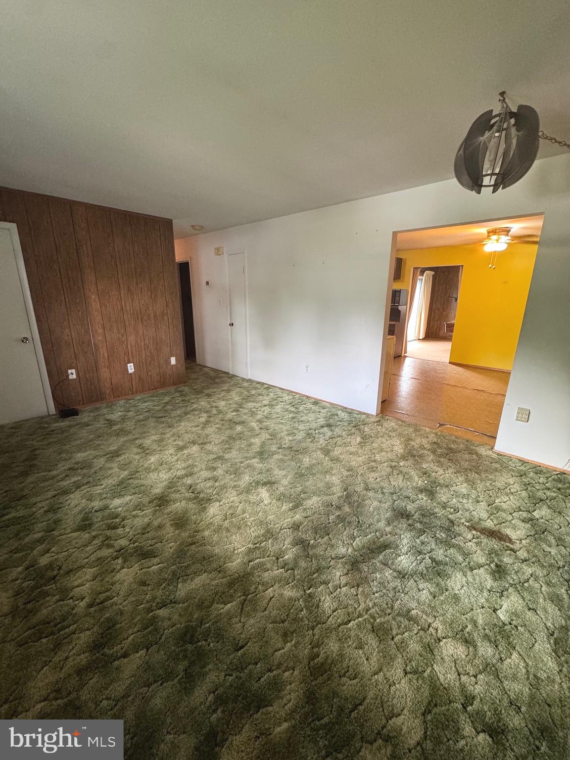 14663 Cloverdale Road Woodbridge, VA 22193 - Photo 3 of 18 Gallery Image 3