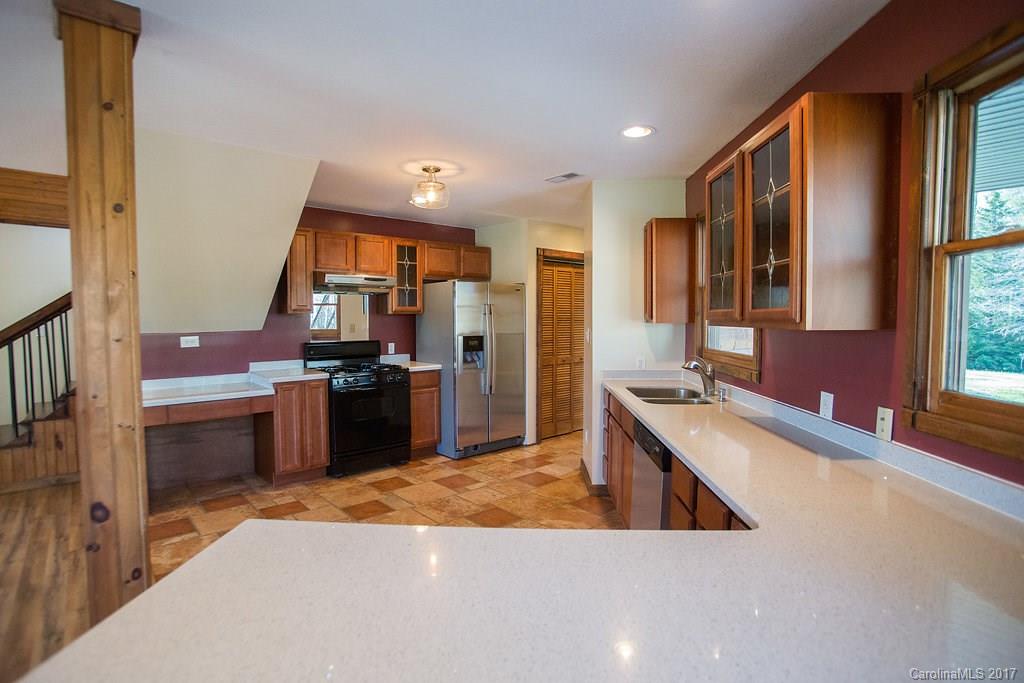 402 Marler Road Marion, NC 28752 - Photo 5 of 23 Gallery Image 5