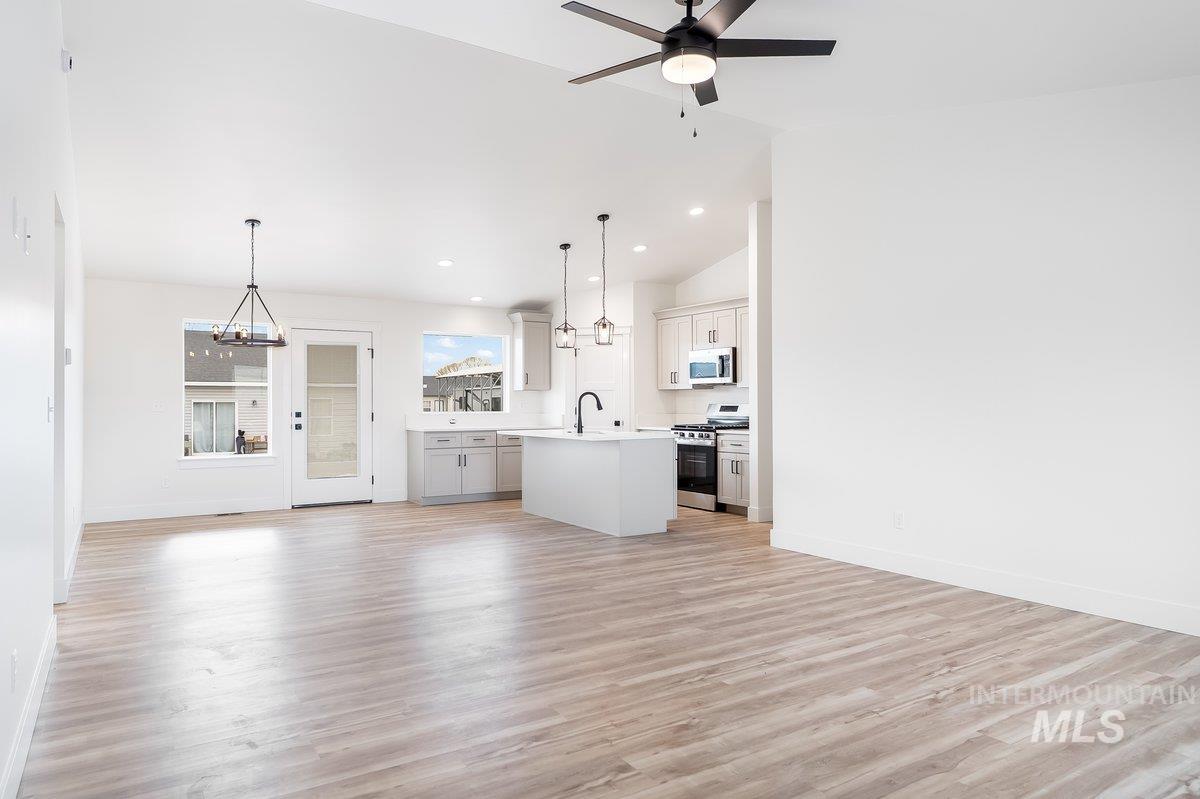 925 East 23rd Avenue Jerome, ID 83338 - Photo 7 of 21