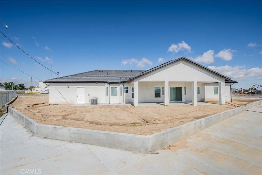 11515 Mariposa Road Hesperia, CA 92345 - Photo 3 of 33