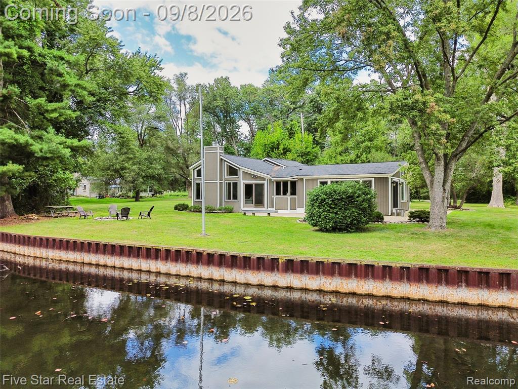 9045 Commerce Road Commerce Township, MI 48382 - Photo 5 of 60 Gallery Image 5