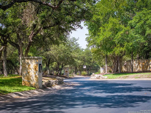 $1,225,380 | 20027 Buckhead Lane, Garden Ridge, TX 78266
