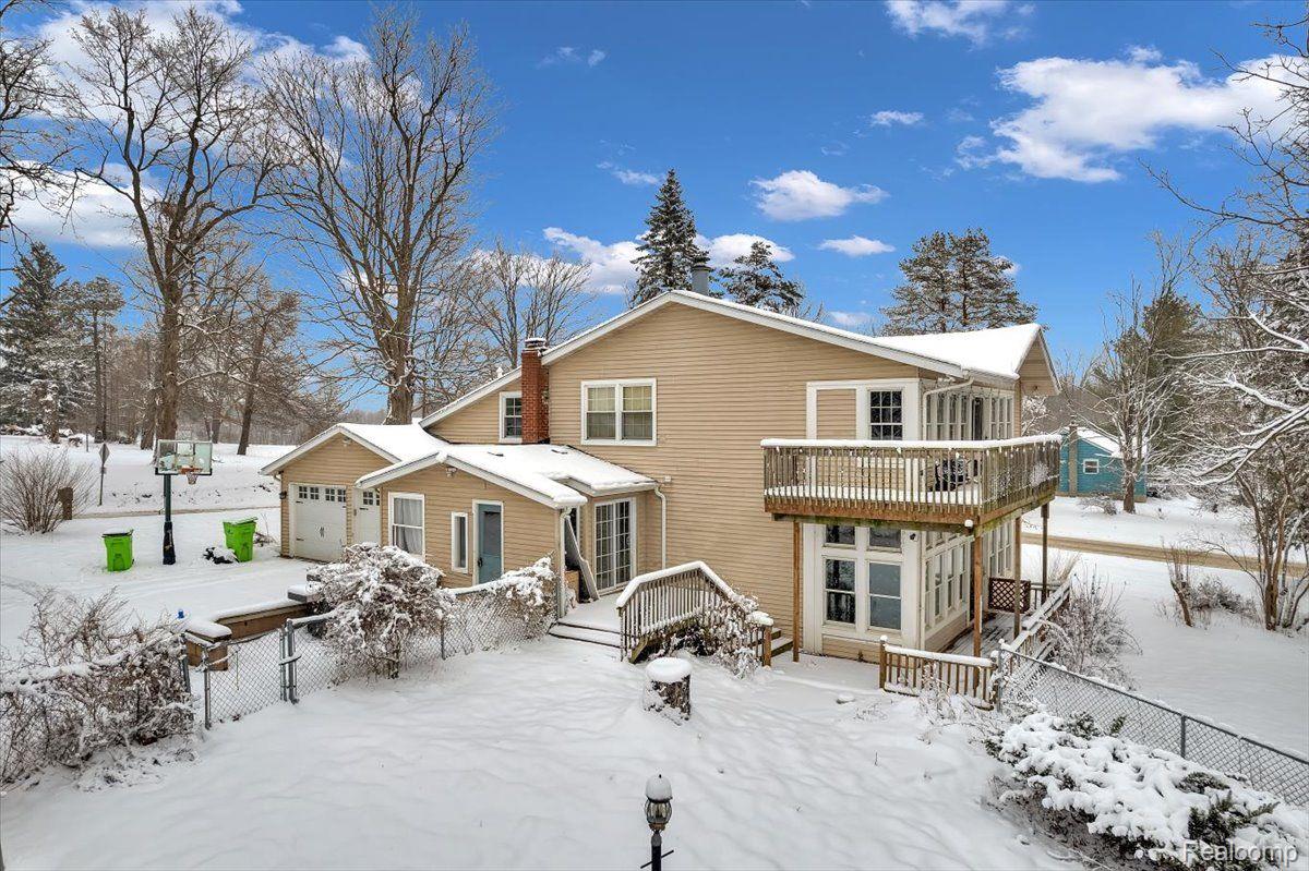 2009 Noble Road Oxford, MI 48370 - Photo 1 of 3 Gallery Image 1
