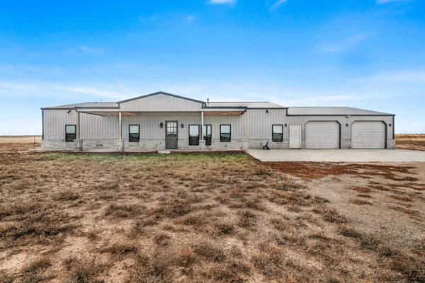 $490,000 | 11511 Schuman Road, Dumas, TX 79029