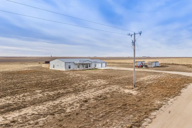 $490,000 | 11511 Schuman Road, Dumas, TX 79029