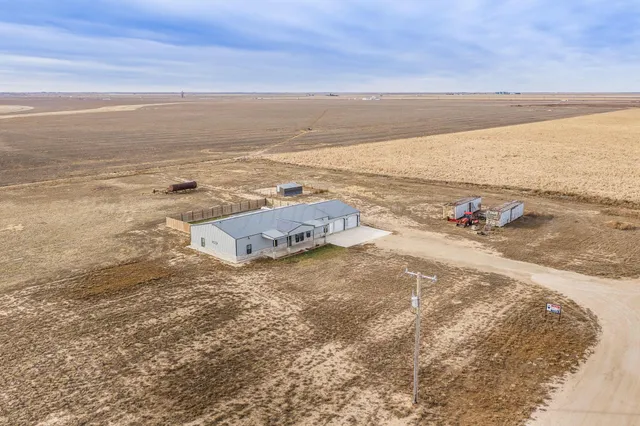 $490,000 | 11511 Schuman Road, Dumas, TX 79029