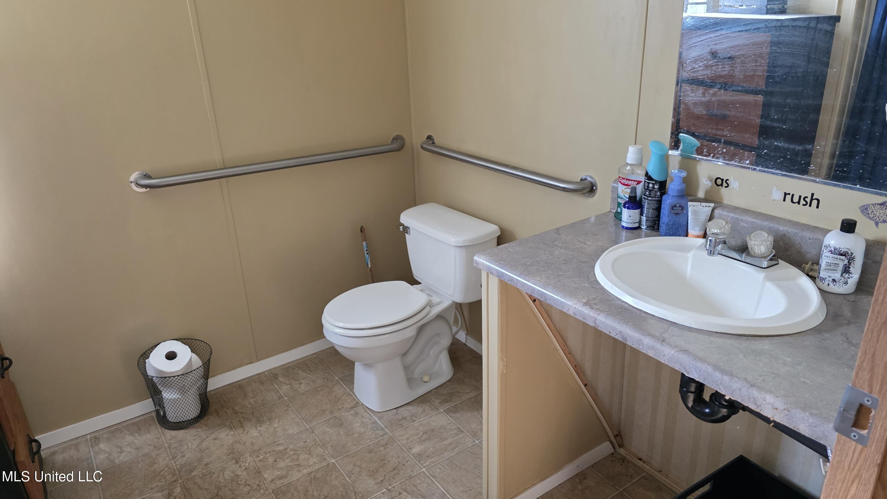 2182 Barto Leggett Road McComb, MS 39648 - Photo 22 of 69 2025-10-22 15.19.52