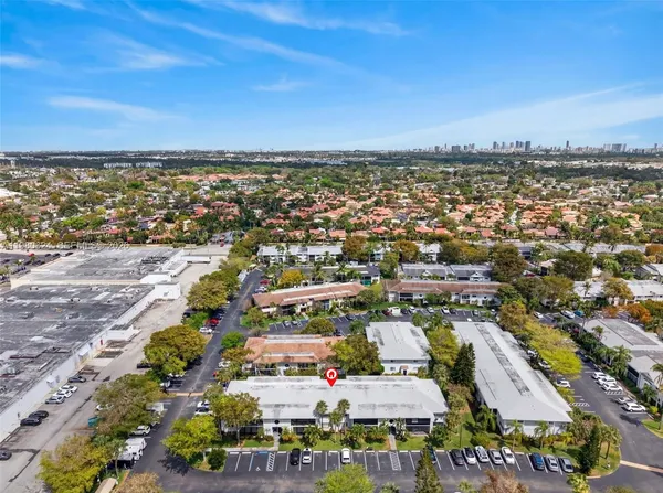 $2,100 | 819 Northeast 199th Street, Unit 6206, Miami, FL 33179