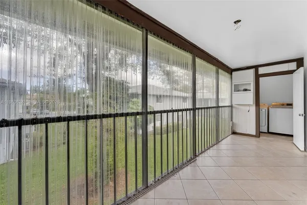 $2,100 | 819 Northeast 199th Street, Unit 6206, Miami, FL 33179