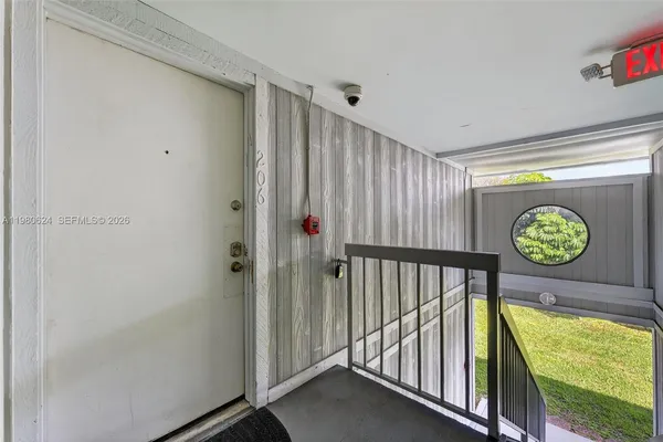 $2,100 | 819 Northeast 199th Street, Unit 6206, Miami, FL 33179