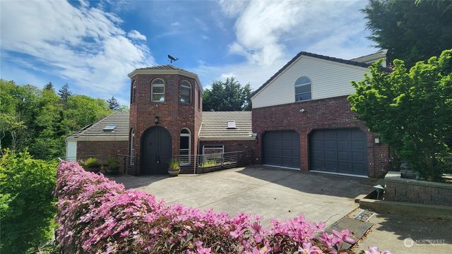 $1,550,000 | 1535 Magnolia Boulevard West, Seattle, WA 98199