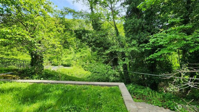 $1,550,000 | 1535 Magnolia Boulevard West, Seattle, WA 98199