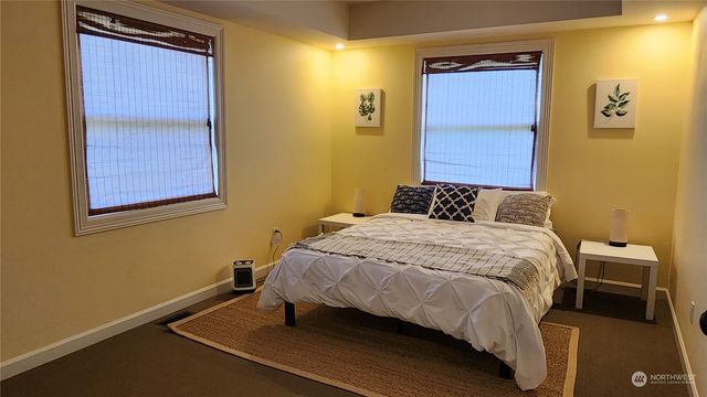 $1,550,000 | 1535 Magnolia Boulevard West, Seattle, WA 98199