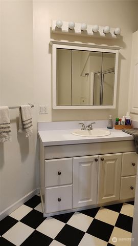 $1,550,000 | 1535 Magnolia Boulevard West, Seattle, WA 98199