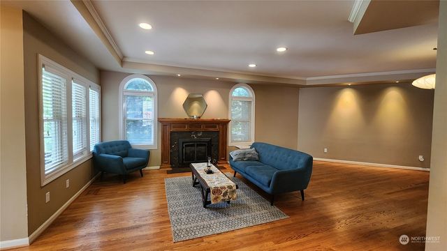 $1,550,000 | 1535 Magnolia Boulevard West, Seattle, WA 98199