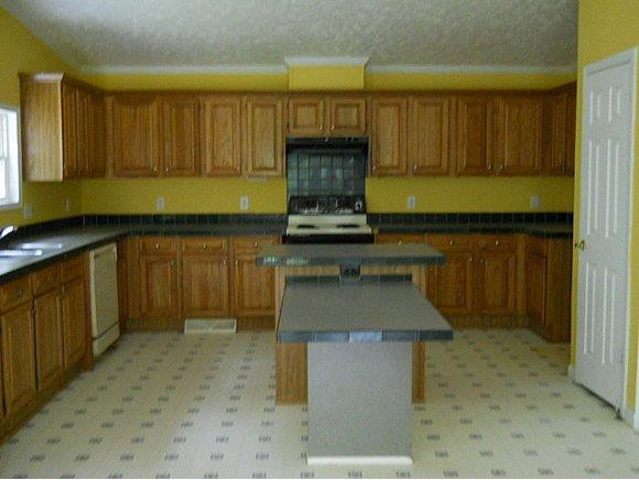 5017 Adder Ridge Lane Burlington, NC 27217 - Photo 4 of 12 Gallery Image 4