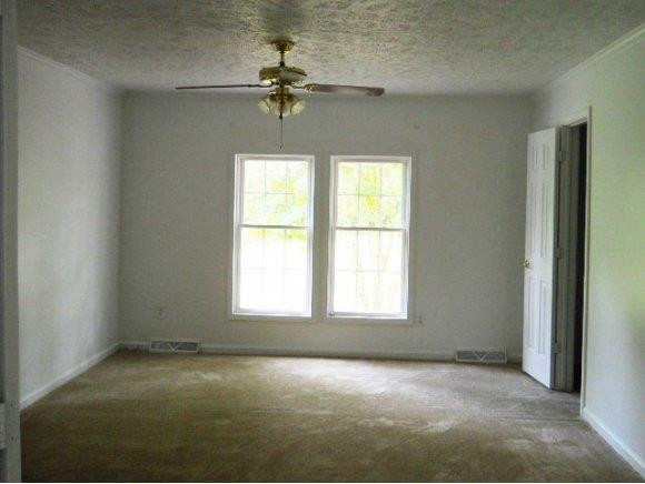 5017 Adder Ridge Lane Burlington, NC 27217 - Photo 5 of 12 Gallery Image 5