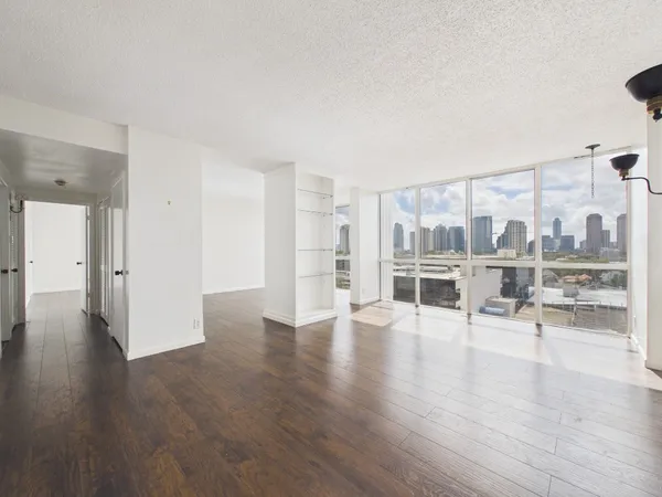 $2,800 | 5001 Woodway Drive, Unit 1103, Houston, TX 77056