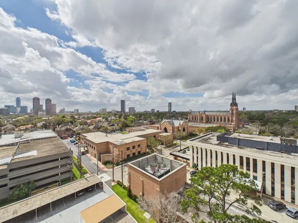 $2,800 | 5001 Woodway Drive, Unit 1103, Houston, TX 77056