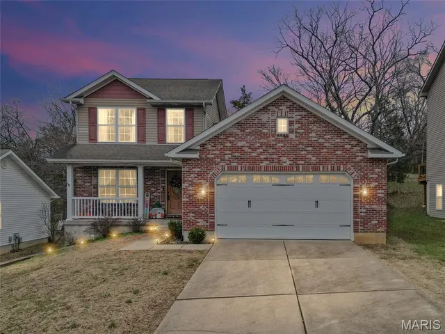 $249,900 | 305 North Thomas Street, De Soto, MO 63020