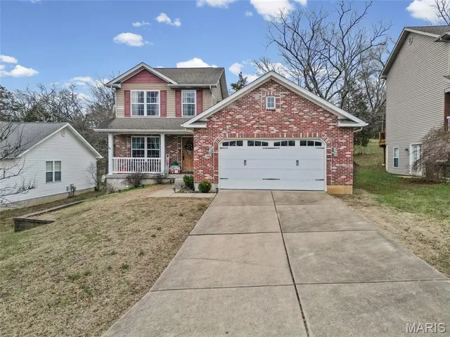 $249,900 | 305 North Thomas Street, De Soto, MO 63020