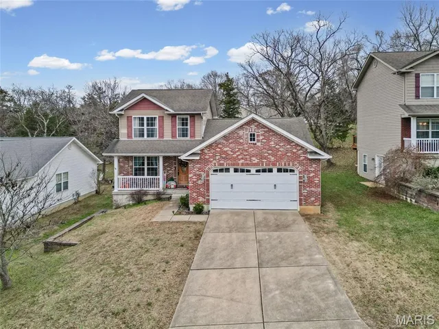 $249,900 | 305 North Thomas Street, De Soto, MO 63020