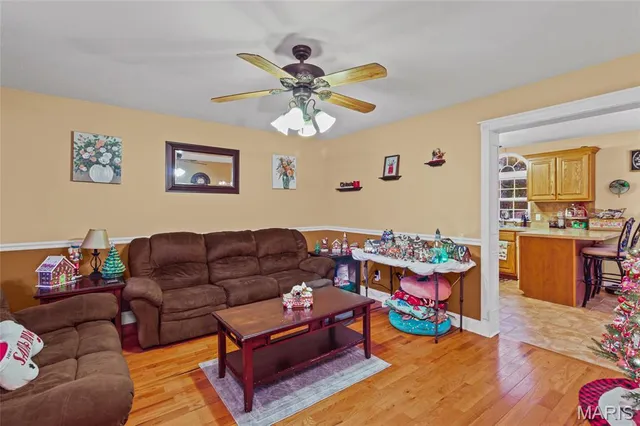 $249,900 | 305 North Thomas Street, De Soto, MO 63020